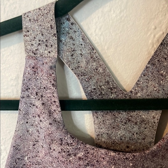 Lululemon Women's Purple Sports Bra - Picture 3 of 6